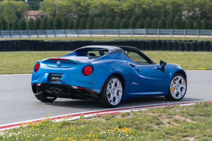  Alfa Romeo 4C Spider Italia (960) 2018 года  (NA) (фото 2 из 7)